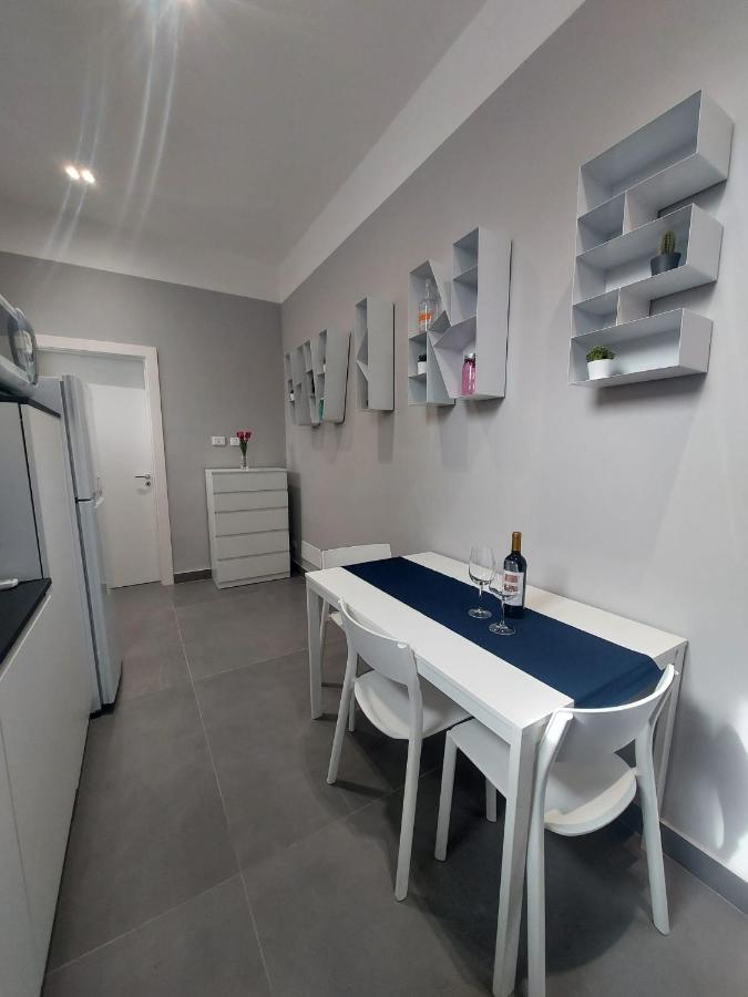 Casa Viola Elegante E Sul Mare Di Mondello Apartment Palermo Luaran gambar